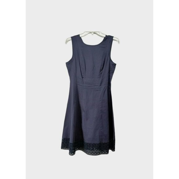 DR Donna Ricco Sleeveless Fit Flare Dress Eyelet Detail Midi Navy Size 6 Work - Picture 1 of 9